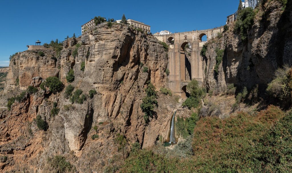 Vista panorámica de Ronda sobre el Tajo